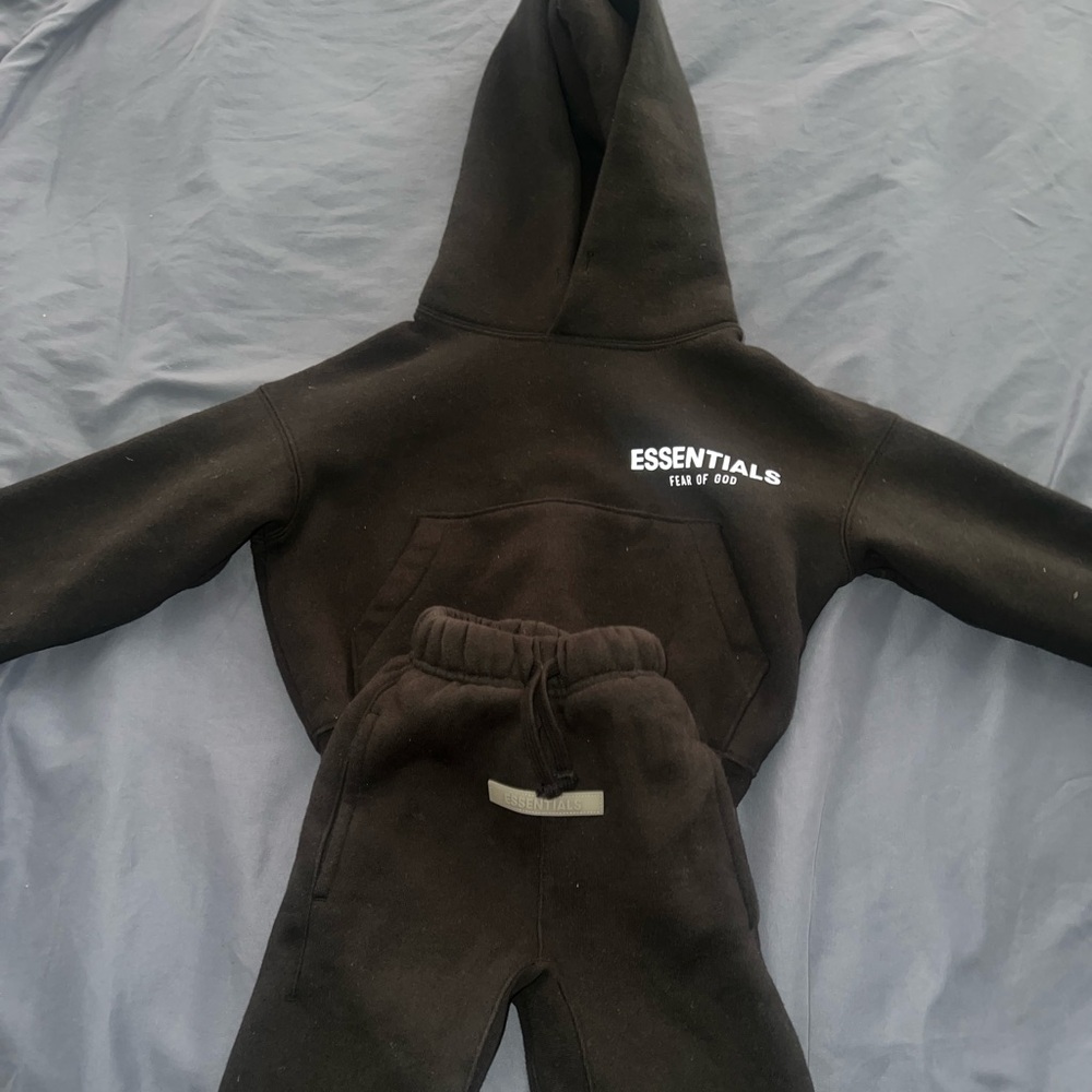 Black essentials sweatsuit for toddler